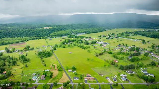 $489,950 | 403 Silver Lake Road, Church Hill, TN 37642