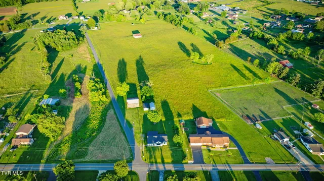 $489,950 | 403 Silver Lake Road, Church Hill, TN 37642