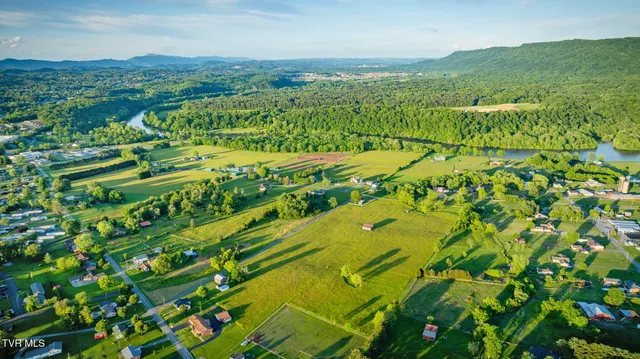 $489,950 | 403 Silver Lake Road, Church Hill, TN 37642