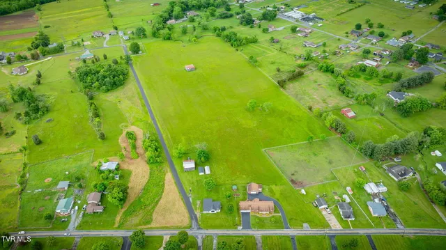 $489,950 | 403 Silver Lake Road, Church Hill, TN 37642