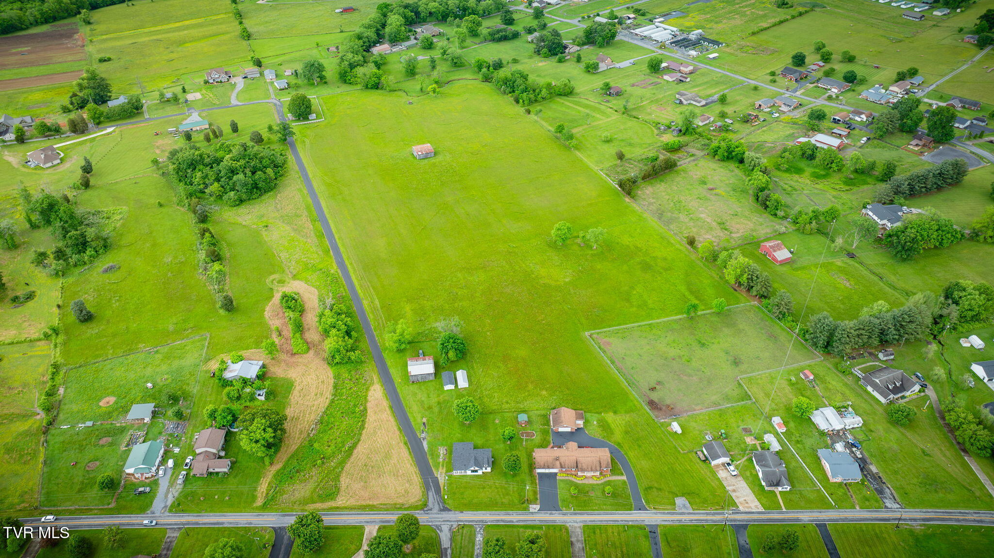 403 Silver Lake Road Church Hill, TN 37642 - Photo 6 of 45 050