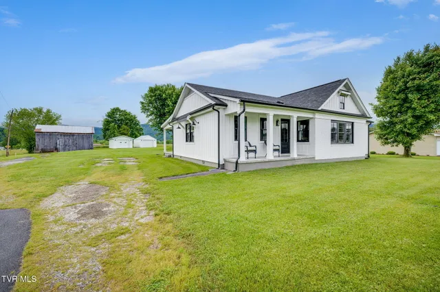 $489,950 | 403 Silver Lake Road, Church Hill, TN 37642