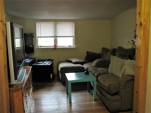 69 Flanders Road Henniker, NH 03242 - Photo 4 of 9