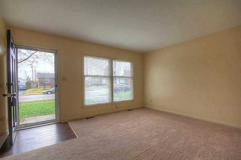 1827 Raleigh Road Lexington, KY 40505 - Photo 3 of 23 Photo 3