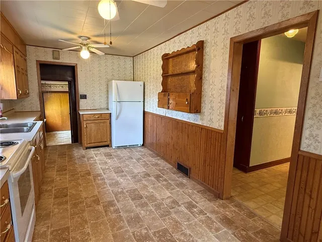 $164,900 | 222 Spruce Street, Spooner, WI 54801