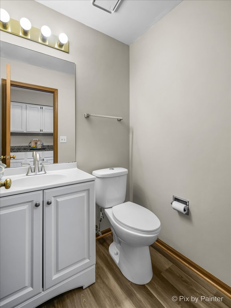 1150 Coldspring Road Elgin, IL 60120 - Photo 10 of 36
