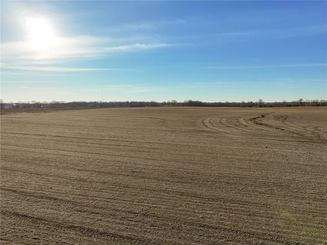 $1 | 74 Northeast 70th Lane, Lamar, MO 64759