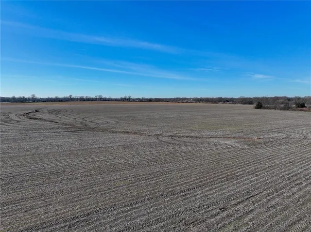 $1 | 74 Northeast 70th Lane, Lamar, MO 64759