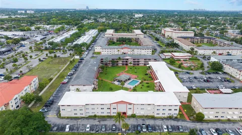 $112,000 | 5300 Washington Street, Unit O224, Hollywood, FL 33021