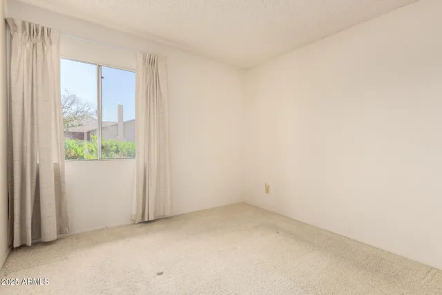 $325,000 | 11627 South Iroquois Drive, Phoenix, AZ 85044