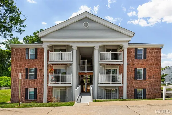 $147,000 | 1961 Marine Terrace Drive, Unit L, St. Louis, MO 63146