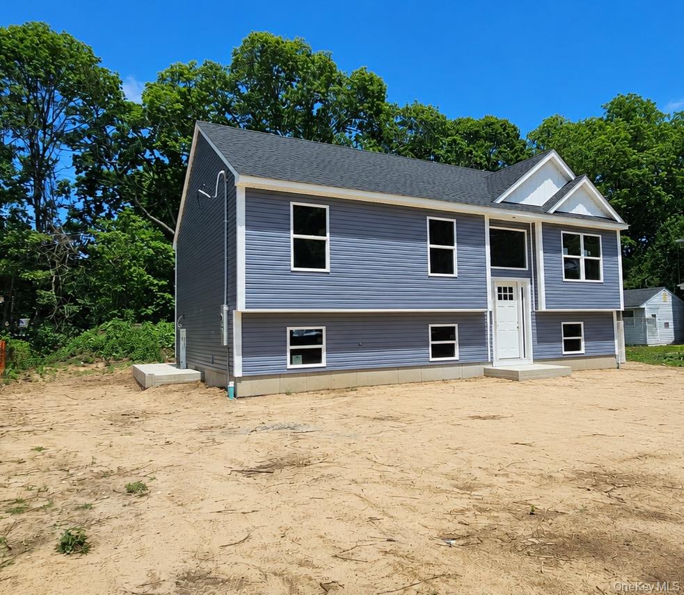 5 A Stuart Road Shirley, NY 11967 - Photo 2 of 2