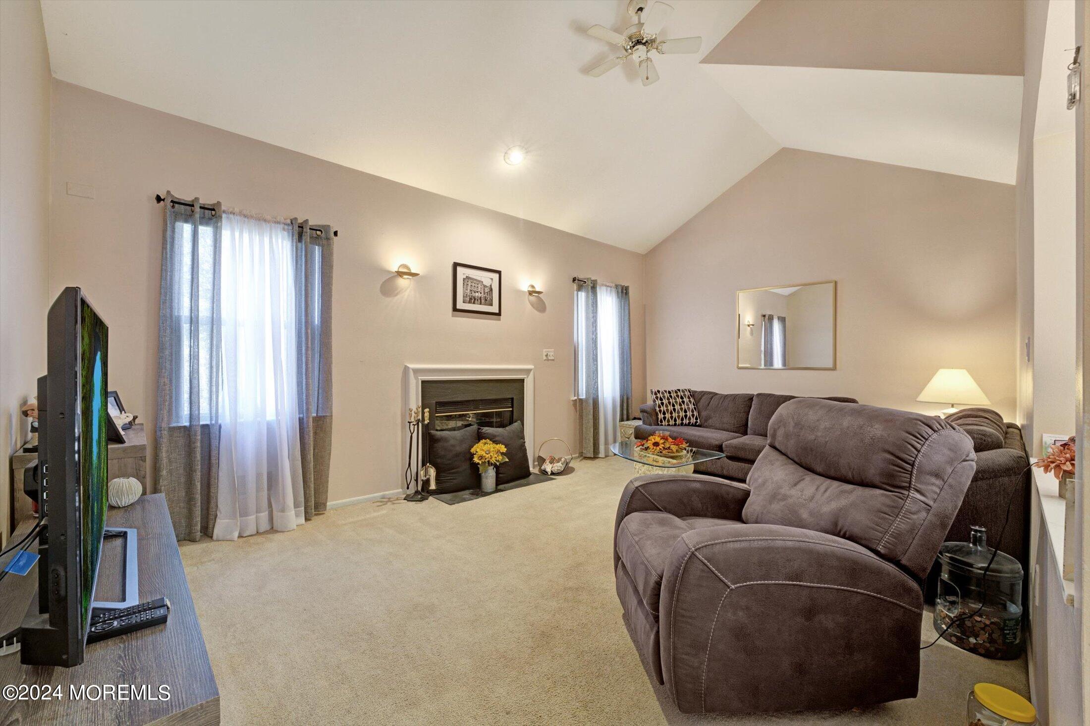 19 Mimosa Court Jackson, NJ 08527 - Photo 14 of 40 17-Living Room