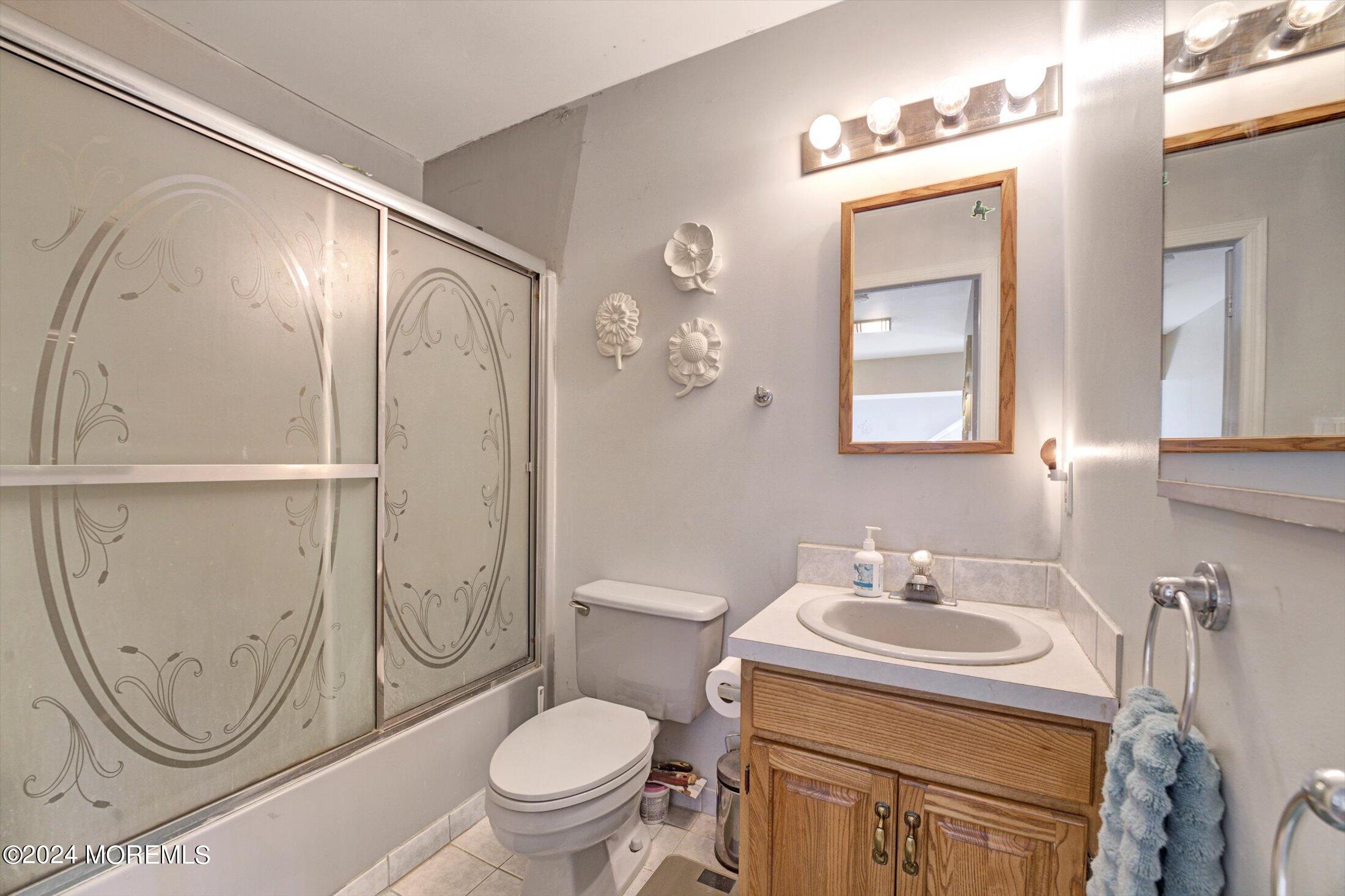 19 Mimosa Court Jackson, NJ 08527 - Photo 25 of 40 23-Bathroom 2