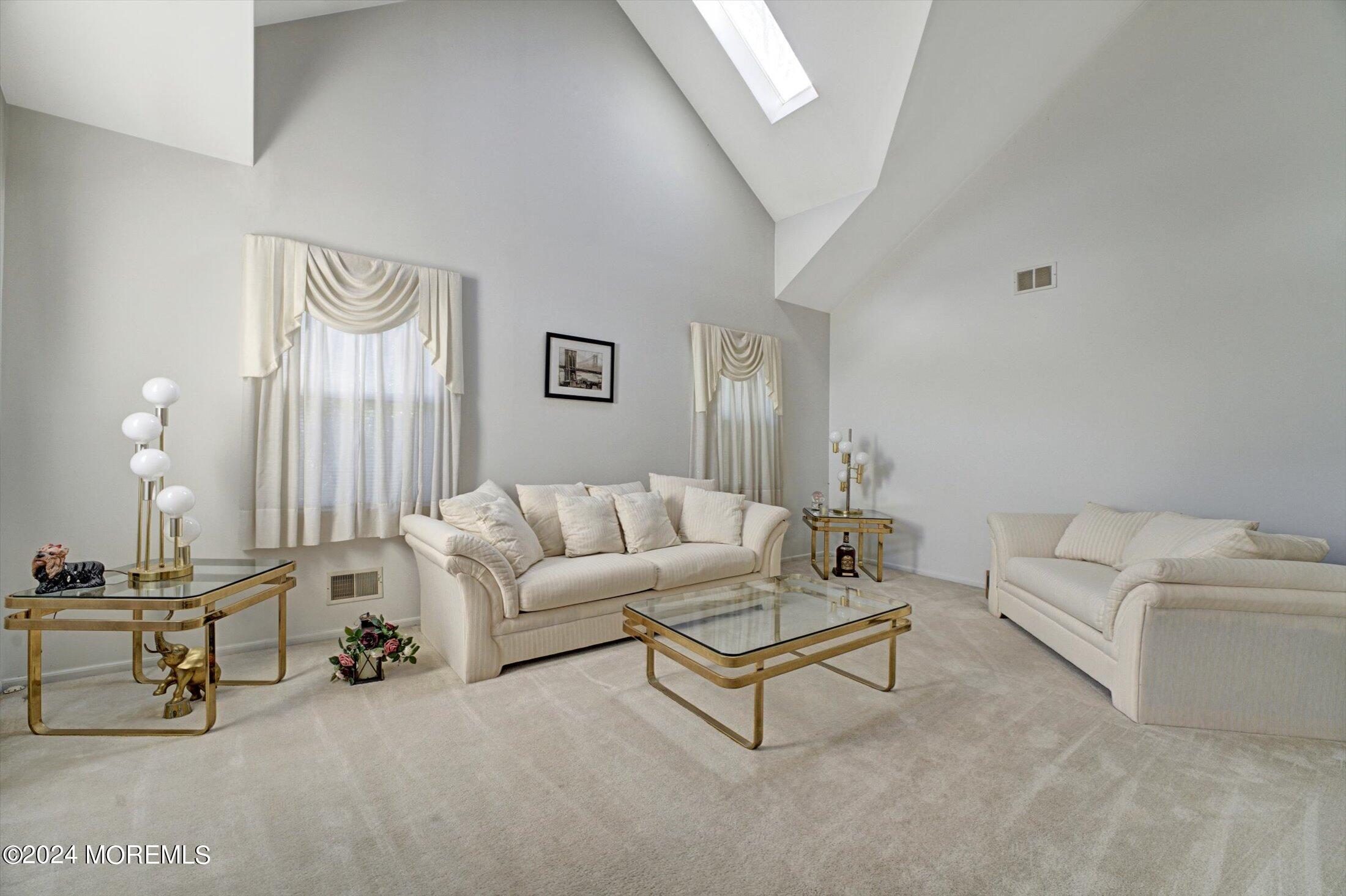 19 Mimosa Court Jackson, NJ 08527 - Photo 5 of 40 08-Family Room