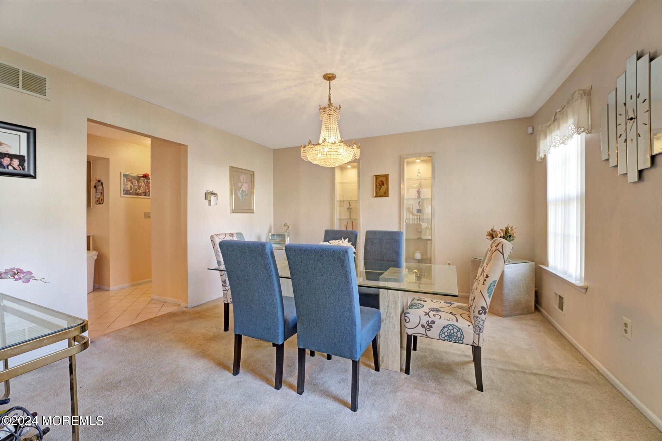 19 Mimosa Court Jackson, NJ 08527 - Photo 7 of 40 10-Dining Room