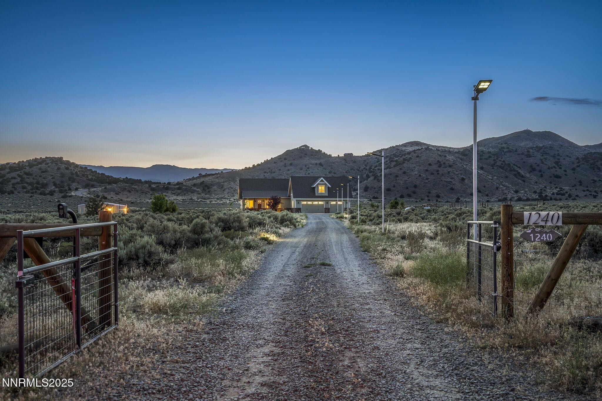 1240 Antelope Valley Road Reno, NV 89508 - Photo 31 of 60 034_Twilight Entry