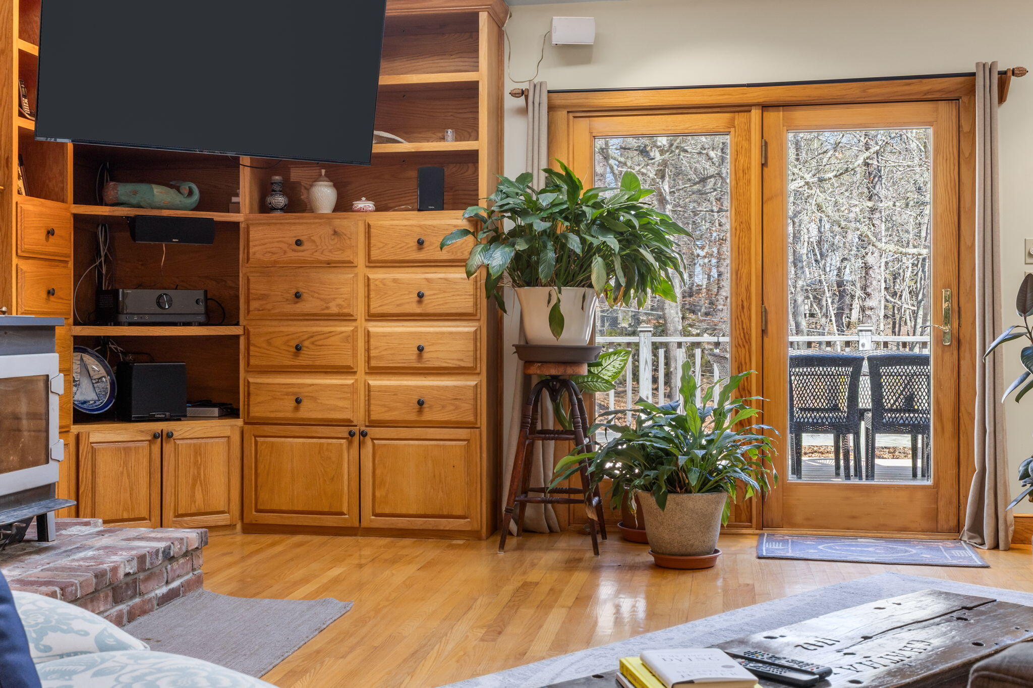 85 Pier Road Wellfleet, MA 02667 - Photo 21 of 72 Living Room