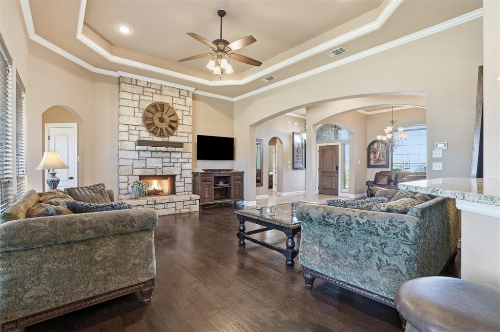 162 Ellis Spring Drive Weatherford, TX 76085 - Photo 13 of 38