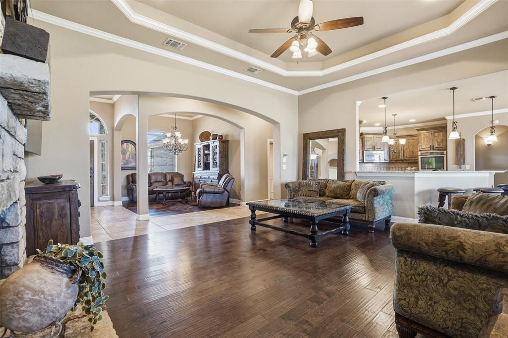 162 Ellis Spring Drive Weatherford, TX 76085 - Photo 15 of 38