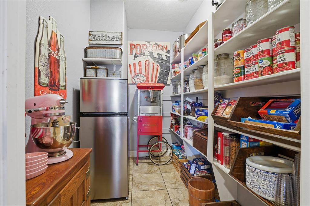 162 Ellis Spring Drive Weatherford, TX 76085 - Photo 16 of 38