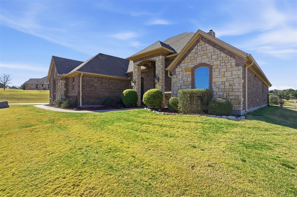 162 Ellis Spring Drive Weatherford, TX 76085 - Photo 2 of 38