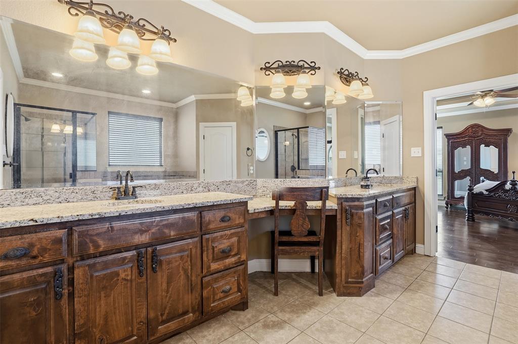 162 Ellis Spring Drive Weatherford, TX 76085 - Photo 21 of 38