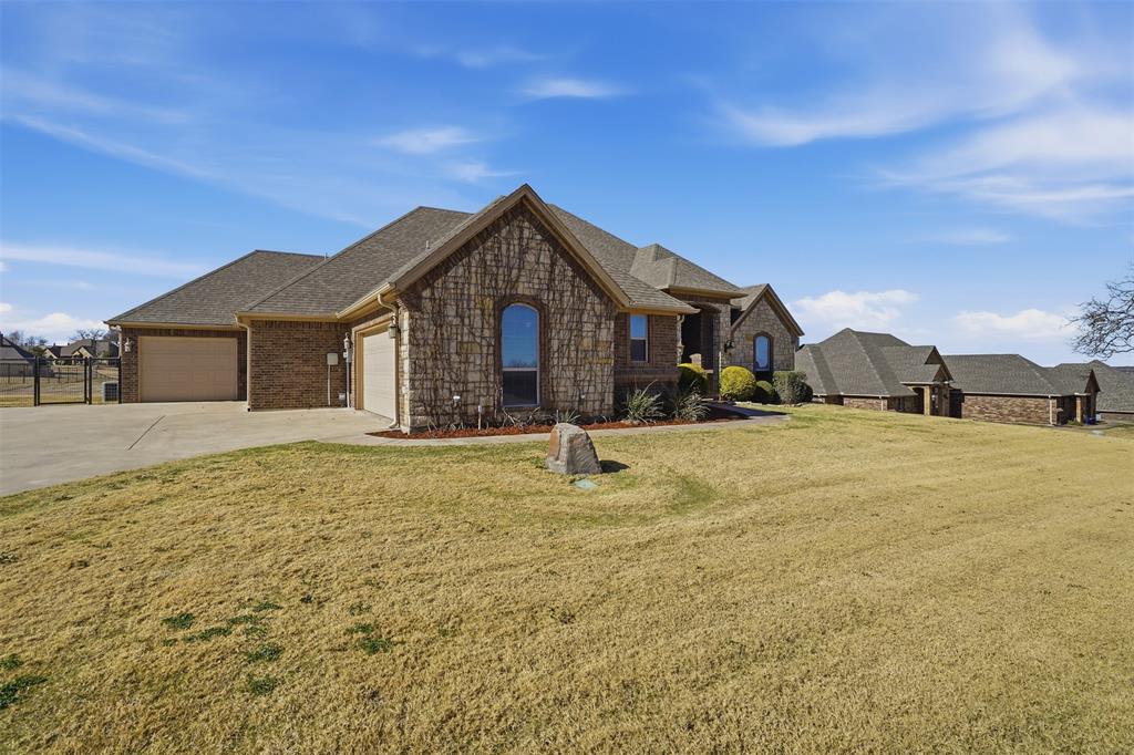 162 Ellis Spring Drive Weatherford, TX 76085 - Photo 3 of 38