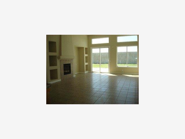 664 Rodeo Grounds Court Newman, CA 95360 - Photo 3 of 9 Gallery Image 3