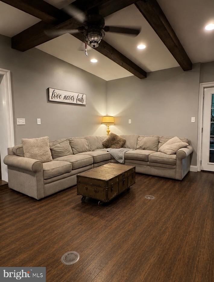 1686 Mapledale Road Elizabethtown, PA 17022 - Photo 12 of 41 Cozy living space with rustic charm.