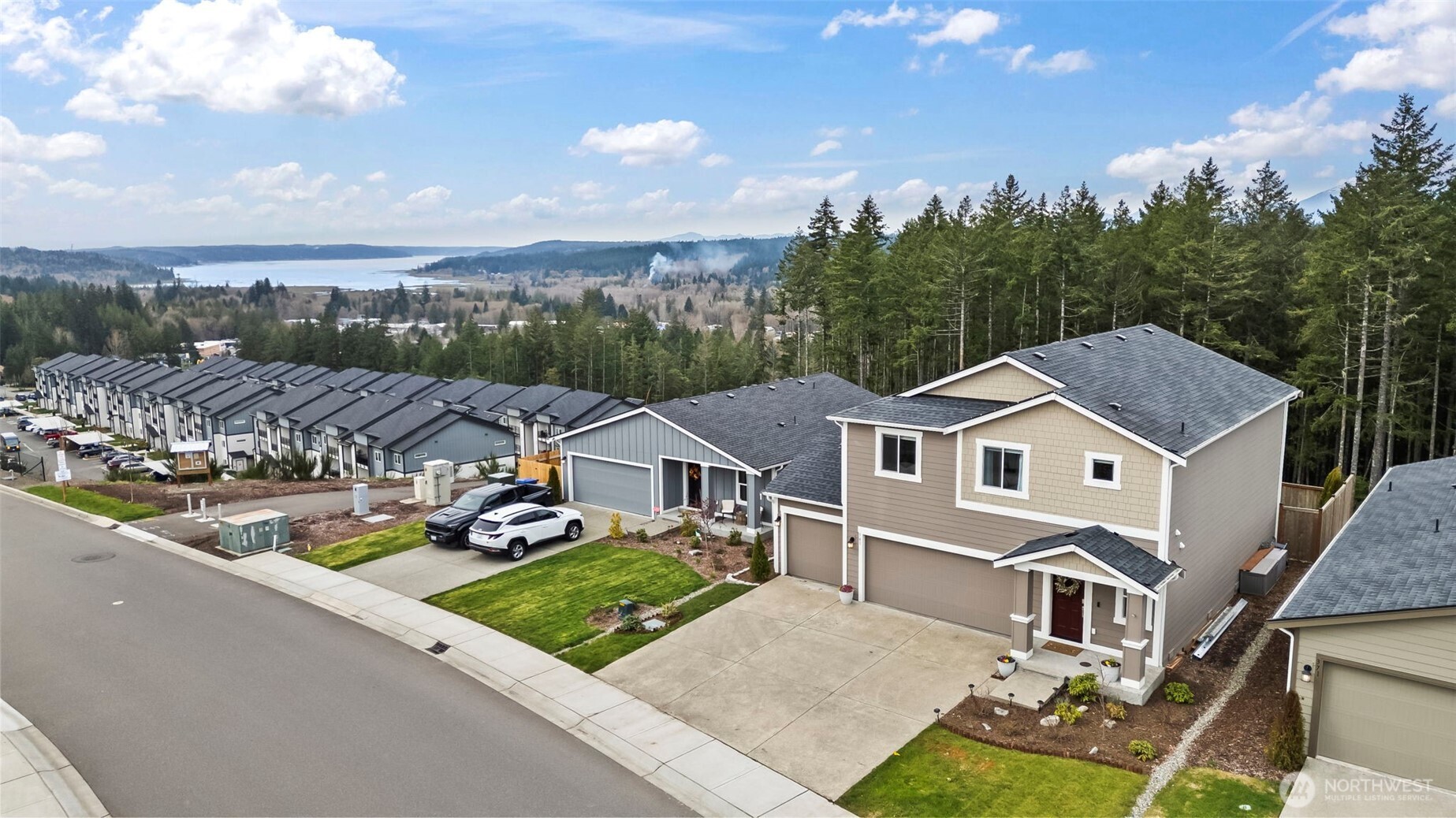 361 Northeast Ridge Point Boulevard Belfair, WA 98528 - Photo 4 of 40
