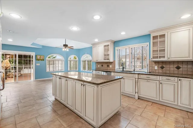 $5,500 | 2495 Navy Place, Bellmore, NY 11710