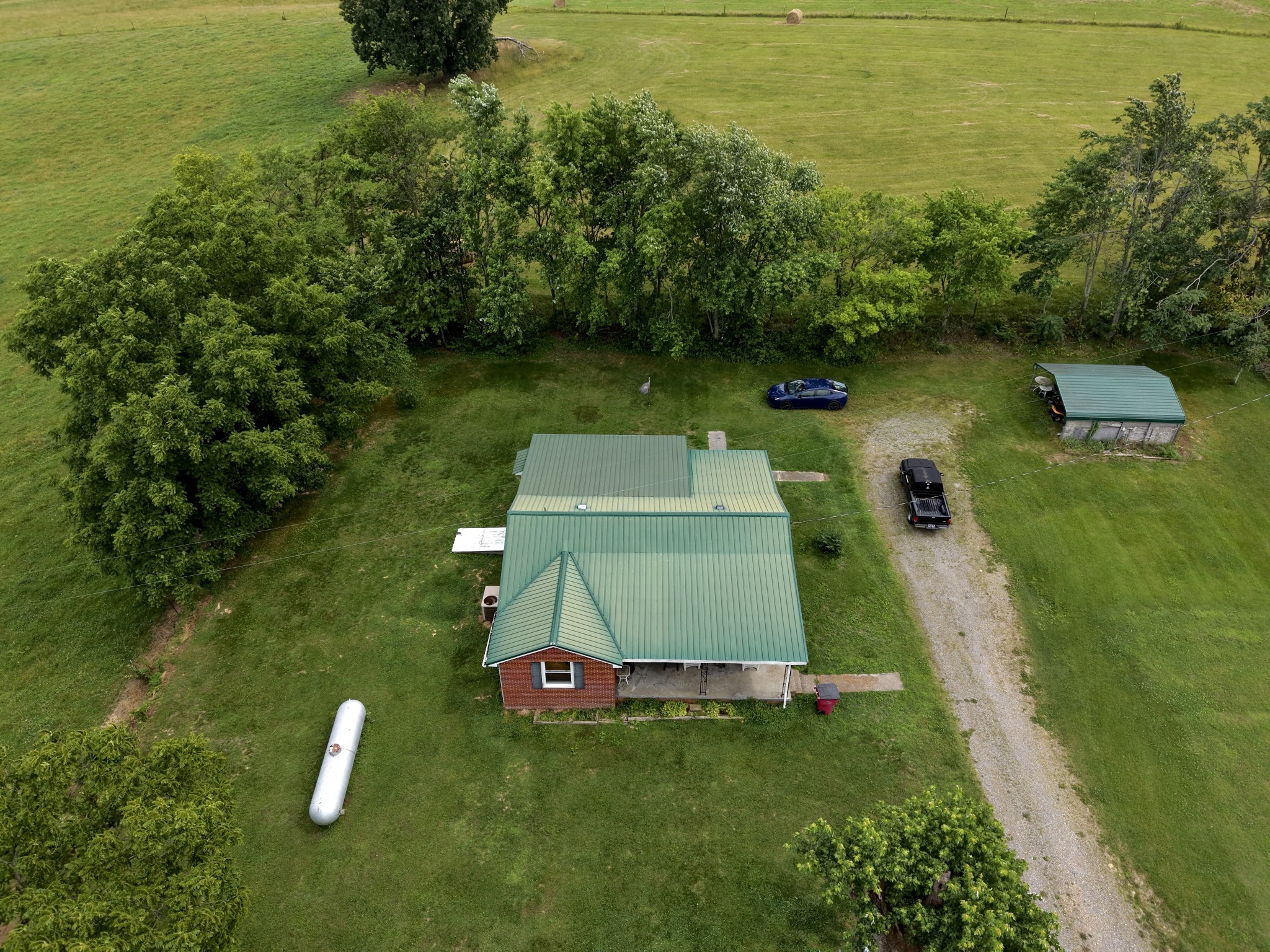 980 W Road Red Boiling Springs, TN 37150 - Photo 3 of 13