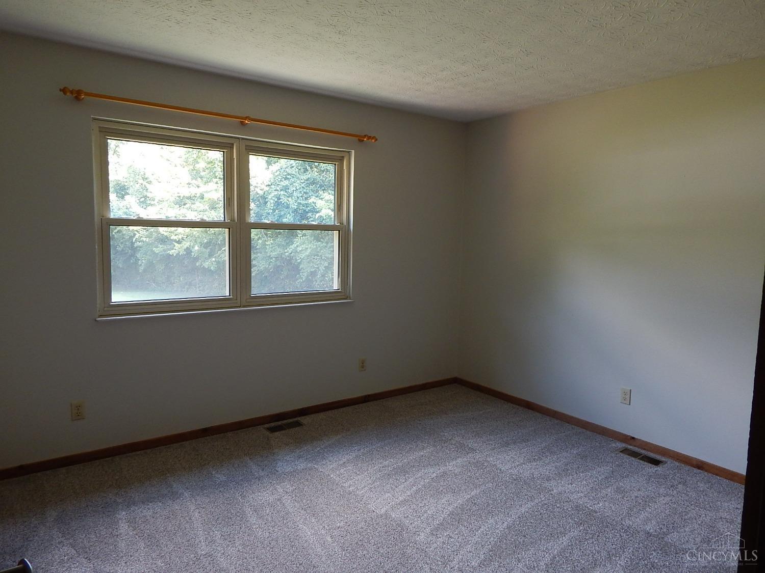 3558 Clover Road Bethel, OH 45106 - Photo 19 of 30 Gallery Image 19