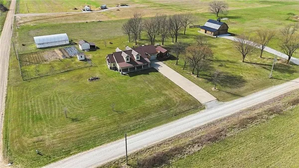 $849,000 | 29990 South 2725th Road, Sheldon, MO 64784