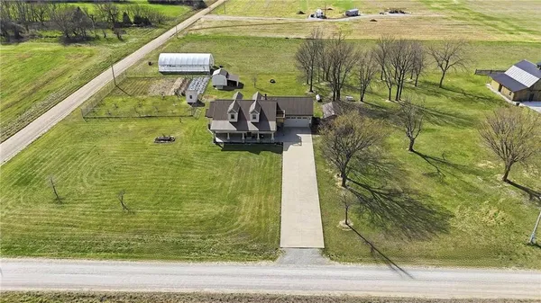 $849,000 | 29990 South 2725th Road, Sheldon, MO 64784