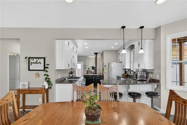 $849,000 | 29990 South 2725th Road, Sheldon, MO 64784