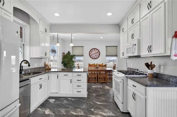 $849,000 | 29990 South 2725th Road, Sheldon, MO 64784