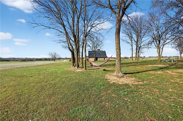 $849,000 | 29990 South 2725th Road, Sheldon, MO 64784