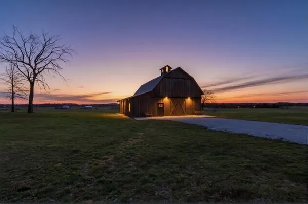 $849,000 | 29990 South 2725th Road, Sheldon, MO 64784