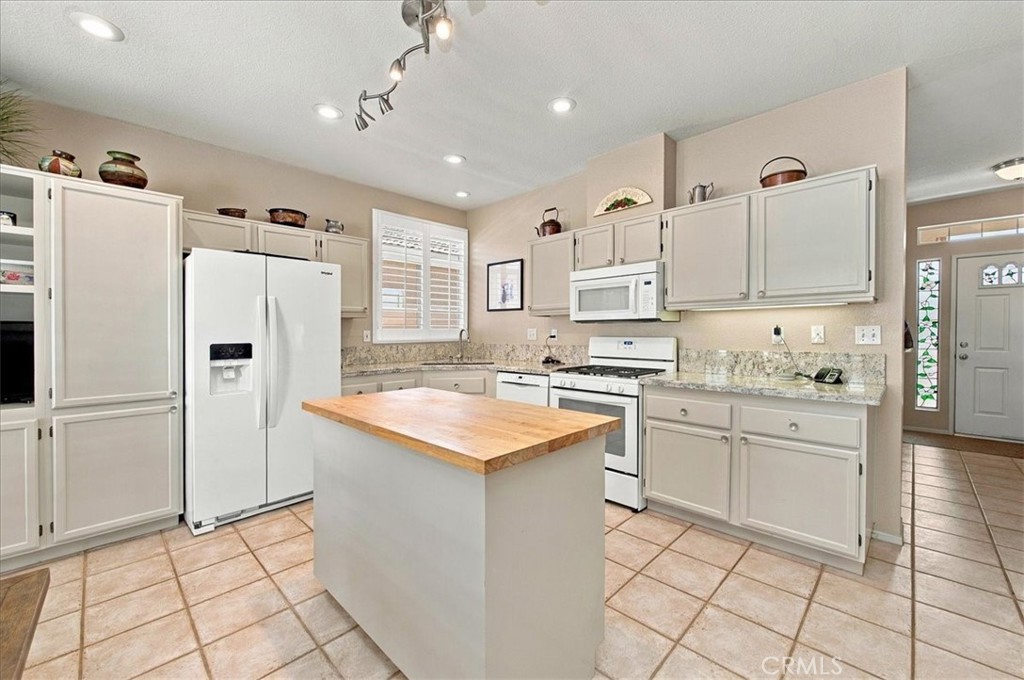 27832 Ruggie Road Menifee, CA 92585 - Photo 12 of 43 Gallery Image 12