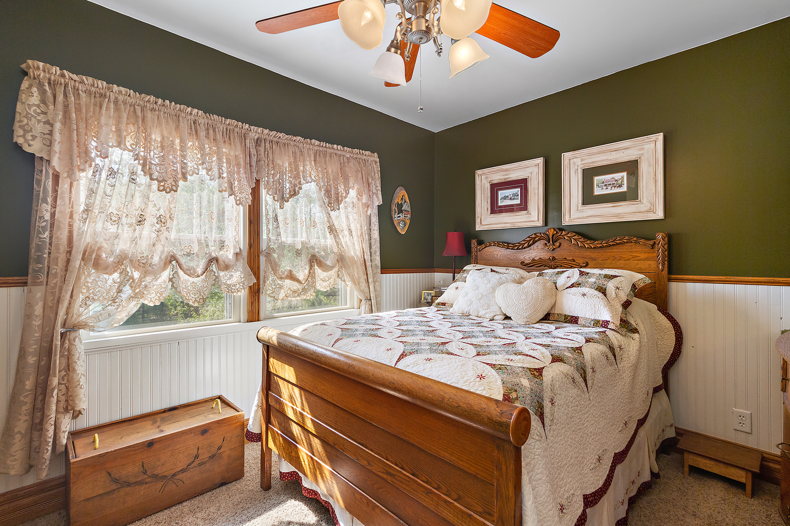 10045 North 17500E Road Grant Park, IL 60940 - Photo 11 of 17 a bed sitting in a bedroom next to a window