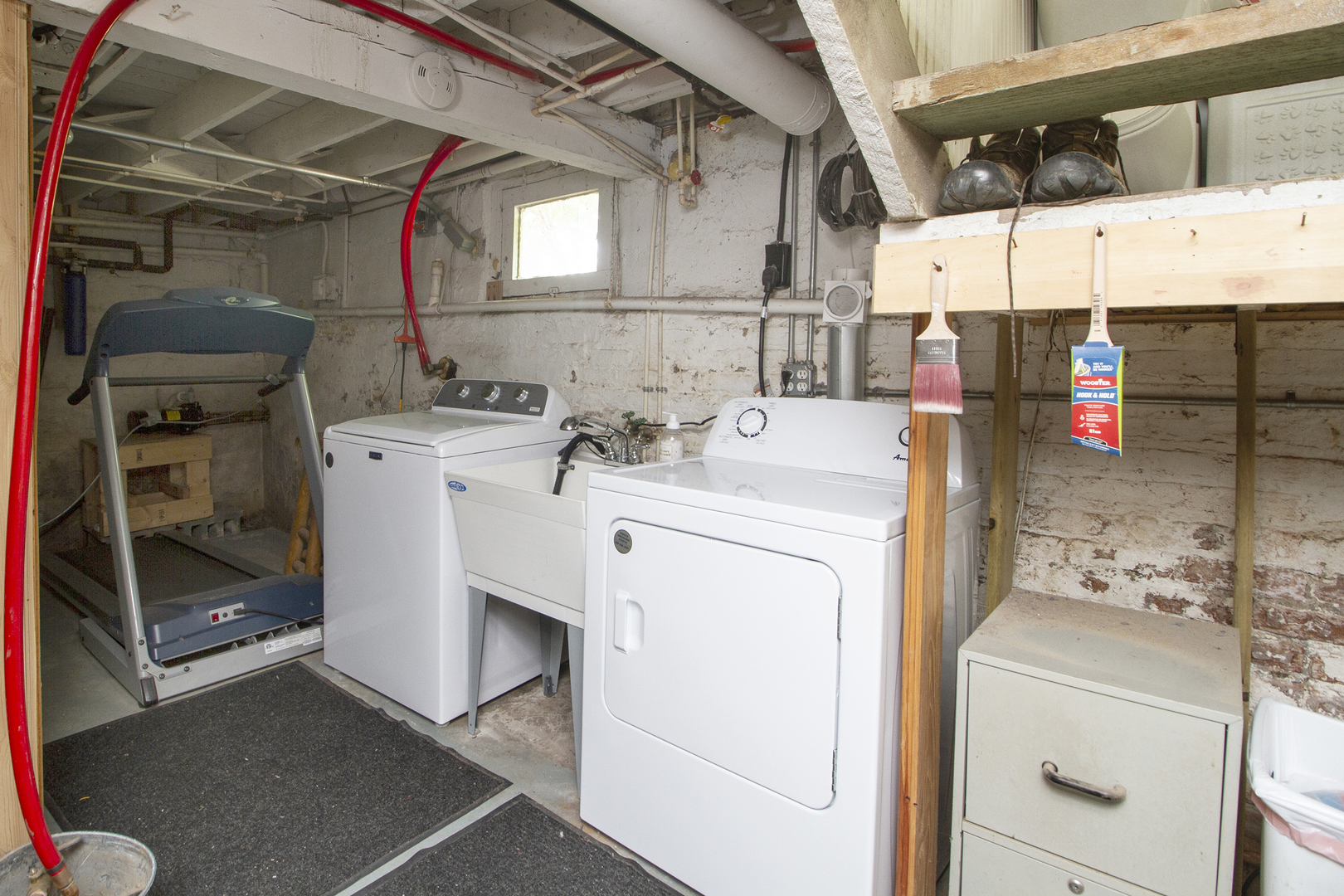 10045 North 17500E Road Grant Park, IL 60940 - Photo 17 of 17 a utility room with dryer and washer