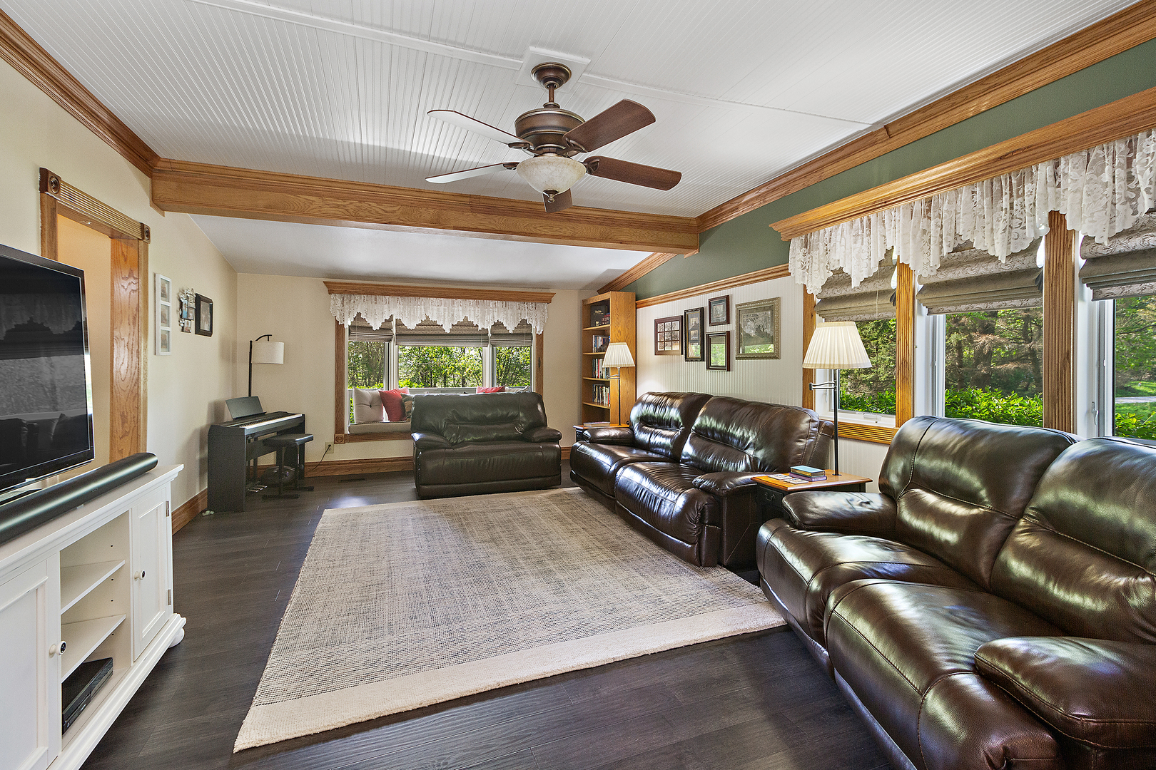 10045 North 17500E Road Grant Park, IL 60940 - Photo 3 of 17 a living room with furniture large window and a flat screen tv