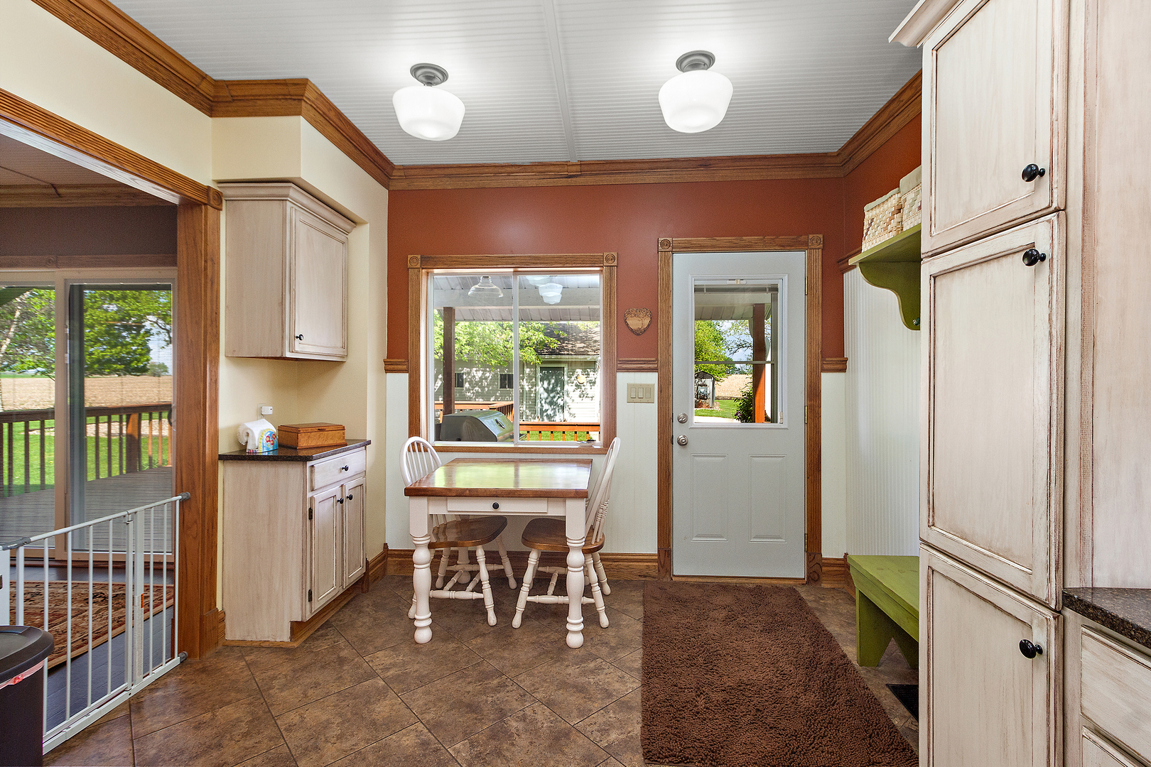 10045 North 17500E Road Grant Park, IL 60940 - Photo 7 of 17 a kitchen with stainless steel appliances granite countertop furniture and a window