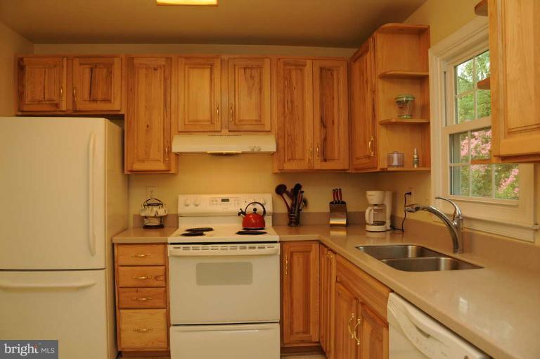 7928 Forest Path Way Springfield, VA 22153 - Photo 14 of 20 Sun Filled Custom Renovated Kitchen