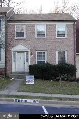 7928 Forest Path Way Springfield, VA 22153 - Photo 3 of 20 Exterior (Main)