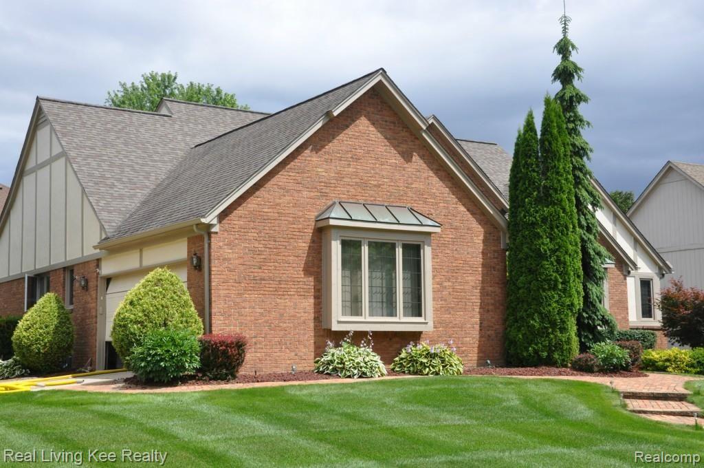 2192 Clinton View Circle Rochester, MI 48309 - Photo 3 of 35 DSC_0194.jpg