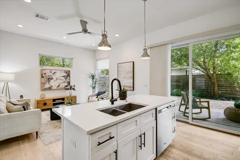 $575,000 | 406 Franklin Boulevard, Unit 2, Austin, TX 78751