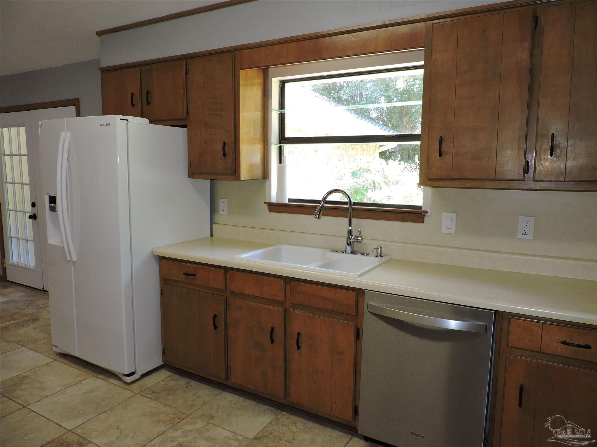 1270 Palisade Road Pensacola, FL 32504 - Photo 12 of 25 Gallery Image 12